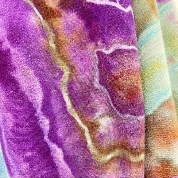 Monrow Tie Dye Sweatshirt Womens Size Medium Pullover Ruffle Purple Upcycled - Picture 7 of 12